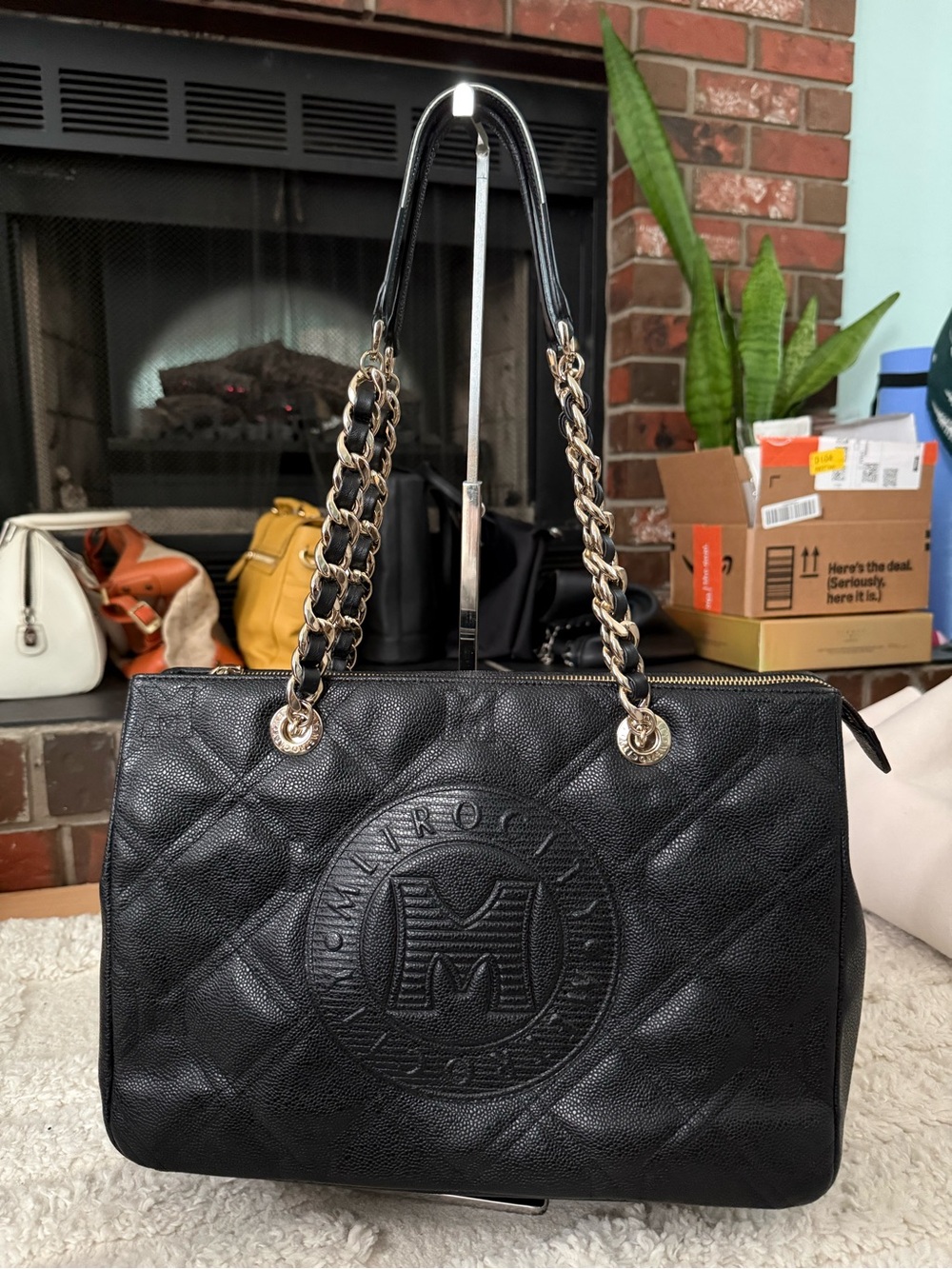 METROCITY Black Quilted Tote Bag